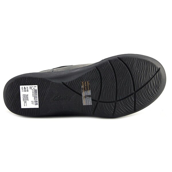 clarks cloudsteppers gray