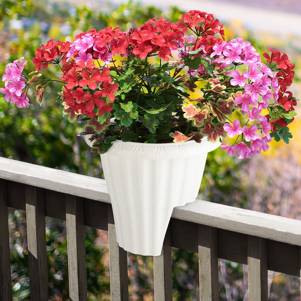 Pure Garden 13.5-n Round Railing Planter - 2.64-Gal Outdoor Flower Pot