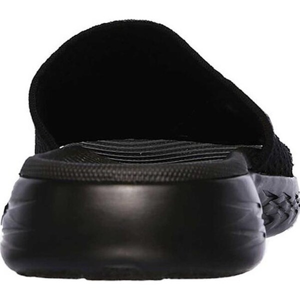 Skechers on the hotsell go 600 nitto