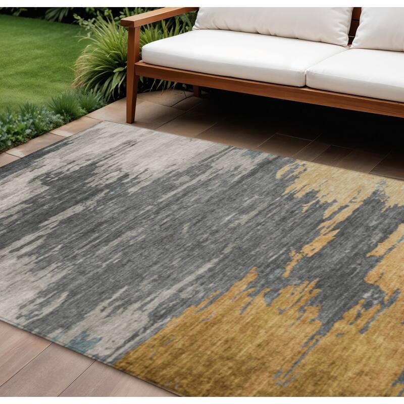 HomeRoots Abstract Transitional Rectangle Outdoor Rug - 8' X 10'
