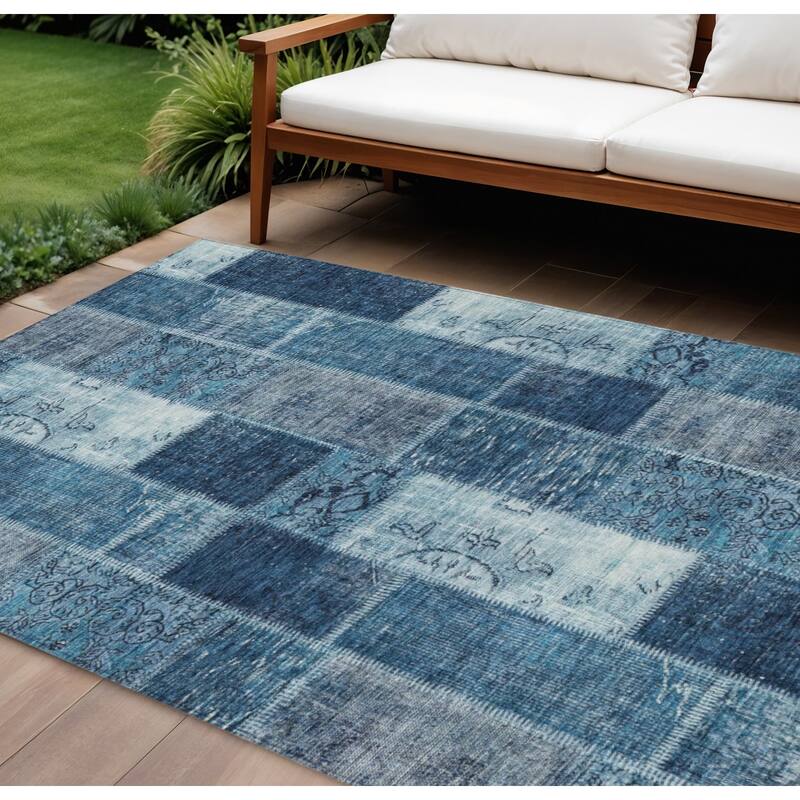 HomeRoots Patchwork Traditional Rectangle Outdoor Rug - 8' X 10'