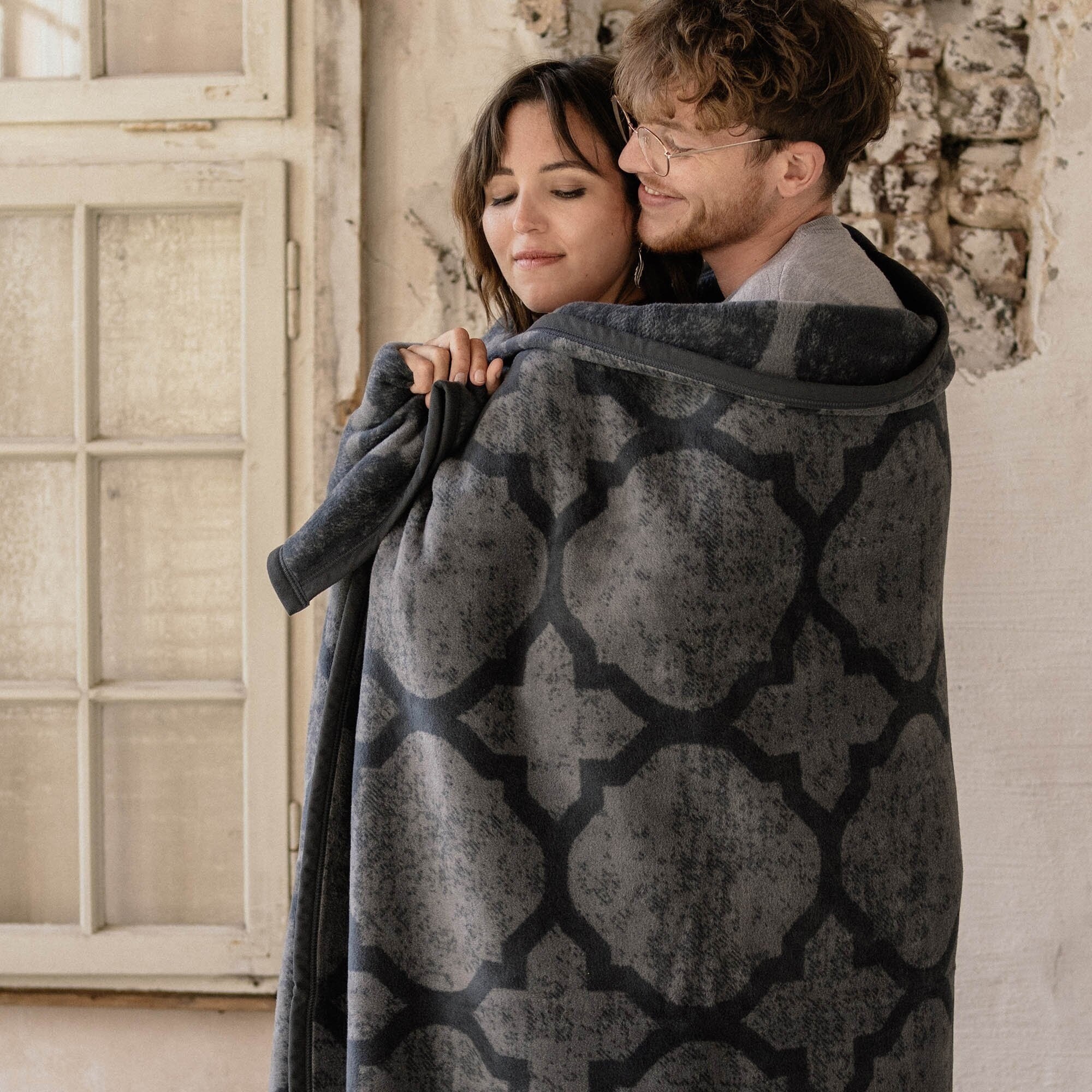 IBENA Modern Ikat Marsa Throw Blanket