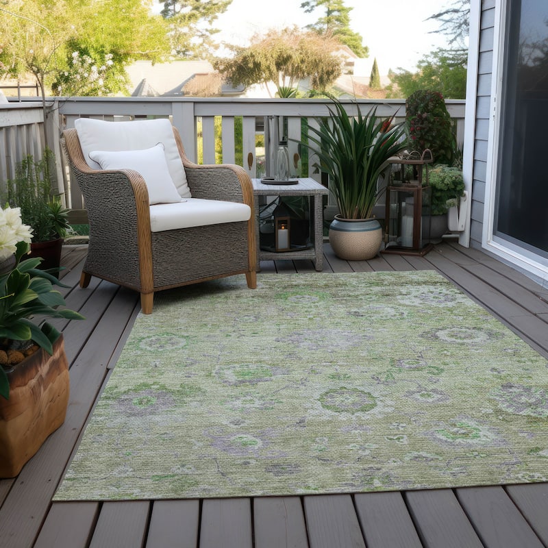 Machine Washable Indoor/ Outdoor Vintage Traditional Chantille Rug