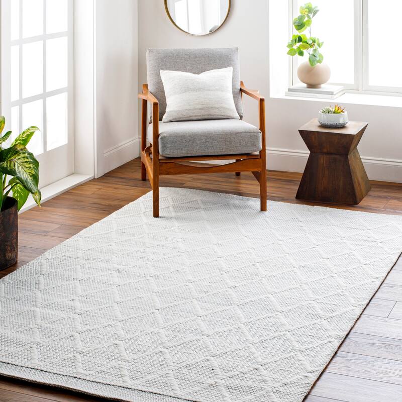 Knoxie Handmade Diamond Wool & Recycled PET Area Rug - 2' 6" x 8' - Light Grey