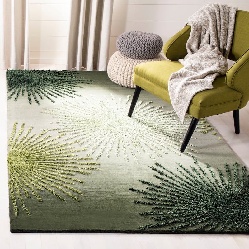 SAFAVIEH Handmade Soho Sade New Zealand Wool Rug - 3'6" x 5'6" - Green/Multi