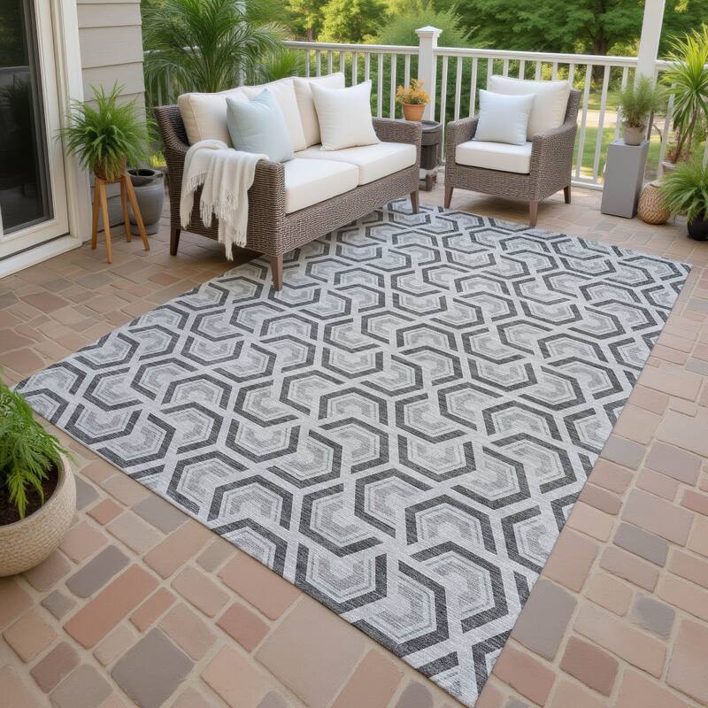 Machine Washable Indoor/ Outdoor Modern Zoa Chantille Rug - Silver - 5' x 7'6"