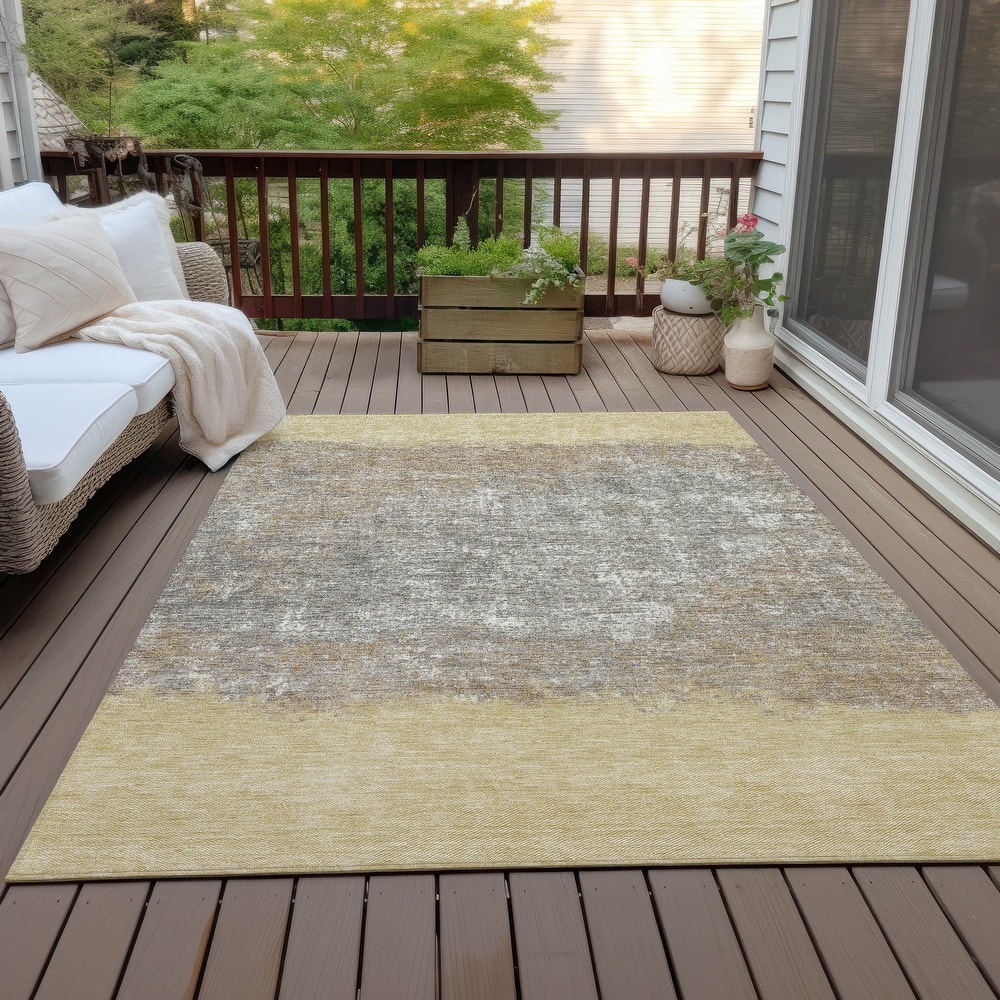 Machine Washable Indoor/Outdoor Border Ombre Chantille Rug