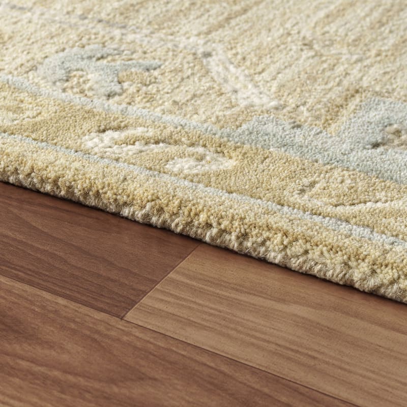 Sevita Beige/Pastel/Blue Medallion Area Rug