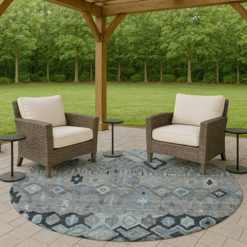 Machine Washable Indoor/ Outdoor Boho Moroccan Chantille Rug - Gray - 8' x 8'