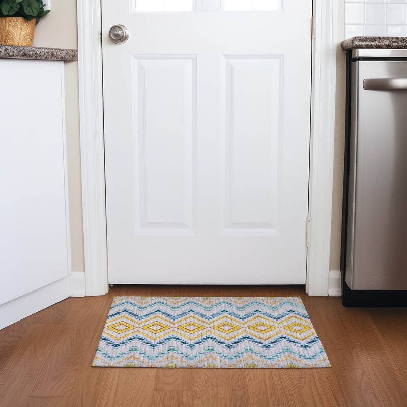 Machine Washable Indoor/ Outdoor Chantille Boho Global Rug - Ivory - 1'8" x 2'6"