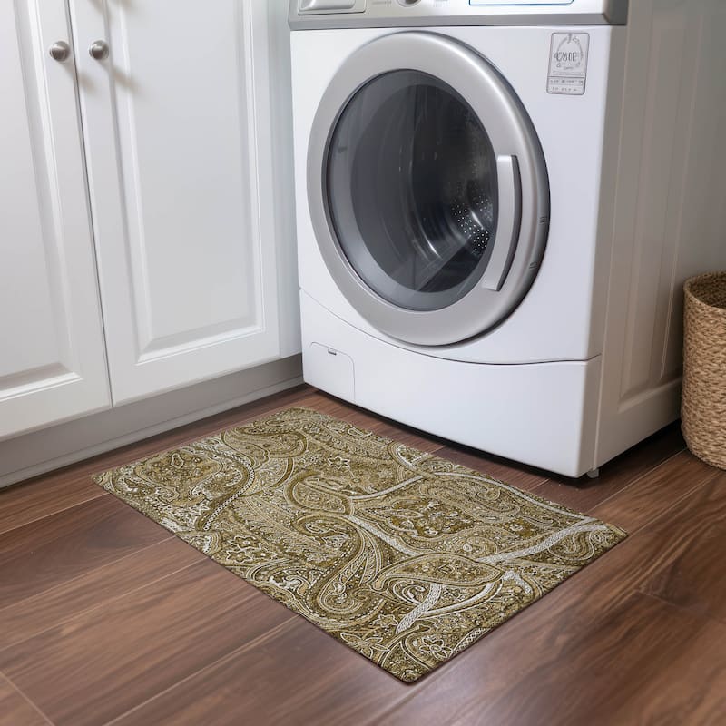 Machine Washable Indoor/ Outdoor Chantille Traditional Paisley Rug - Brown - 1'8" x 2'6"