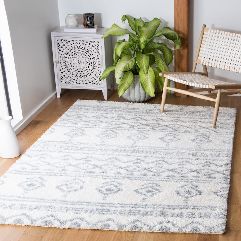 SAFAVIEH Parma Shag Dhurata Rug - 6'7" Square - Ivory/Grey
