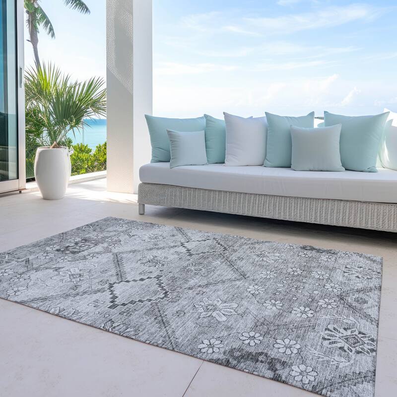 Machine Washable Indoor/ Outdoor Chantille Tribal Garden Rug - Gray - 8' x 10'
