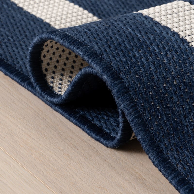 Nuloom Zirelle Indoor/Outdoor Contemporary Area Rug
