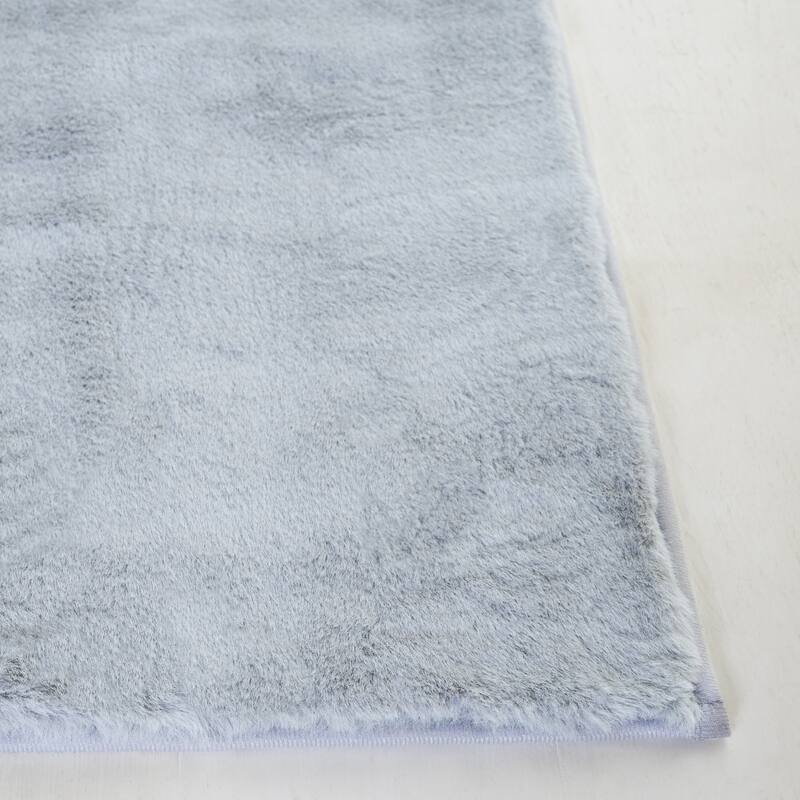SAFAVIEH Faux Rabbit Auzinda Washable Fur Solid Shag Rug