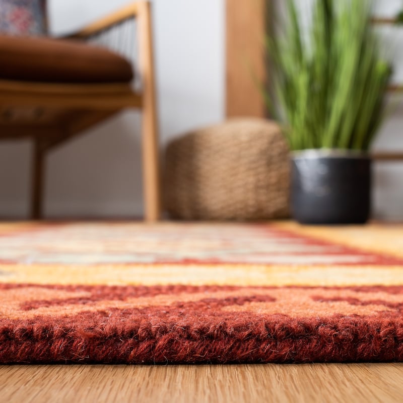 SAFAVIEH Handmade Aspen Besije Boho Wool Rug