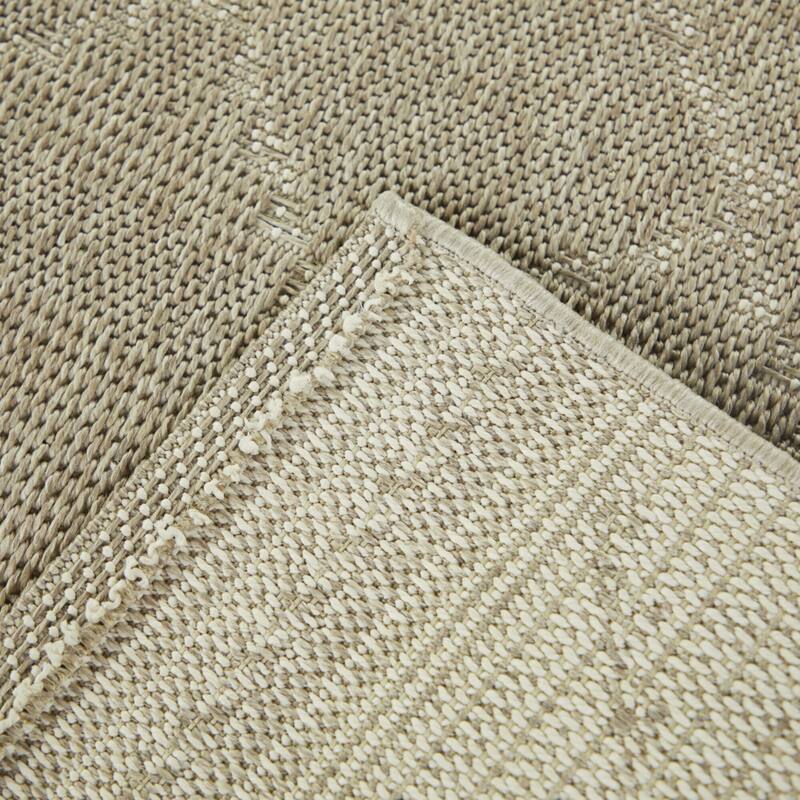 Mattei Diamond Trellis Indoor/Outdoor Area Rug