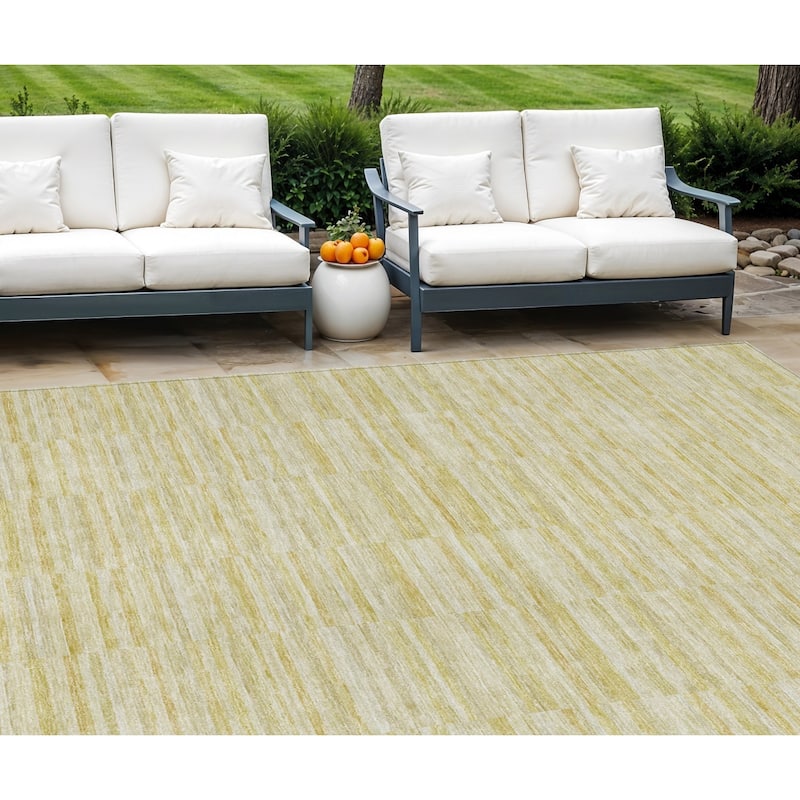 HomeRoots Striped Transitional Rectangle Outdoor Rug - 8' X 10'
