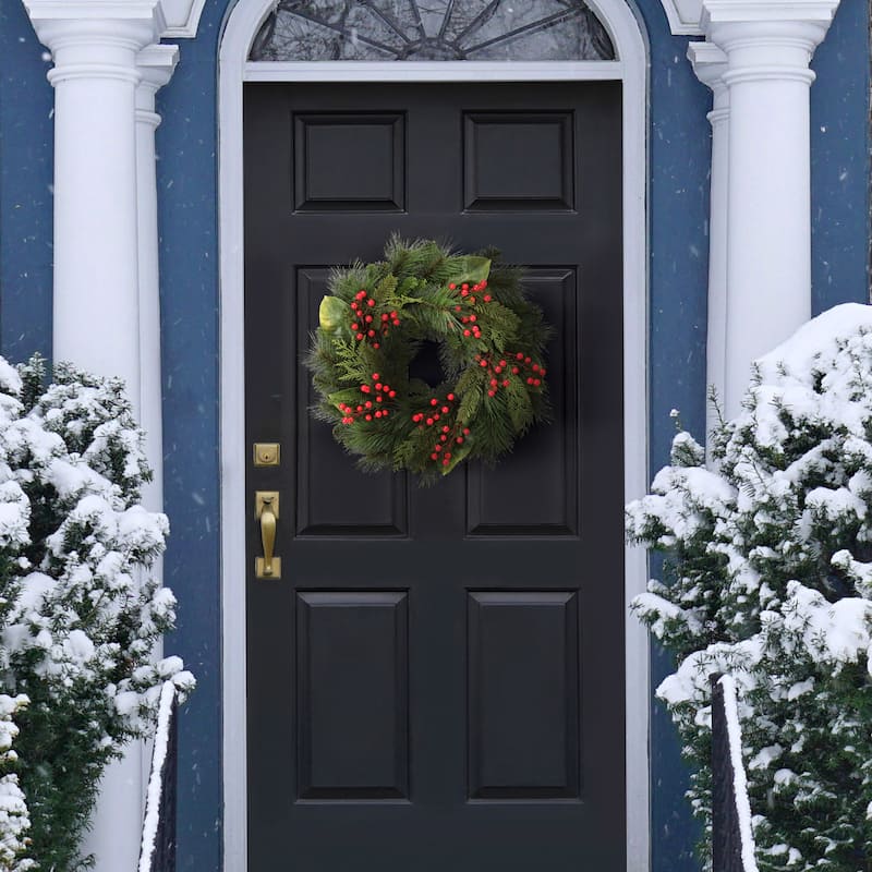 24" Uv Pine/Magnolia/Berry Spruce Wreath - Green - 24