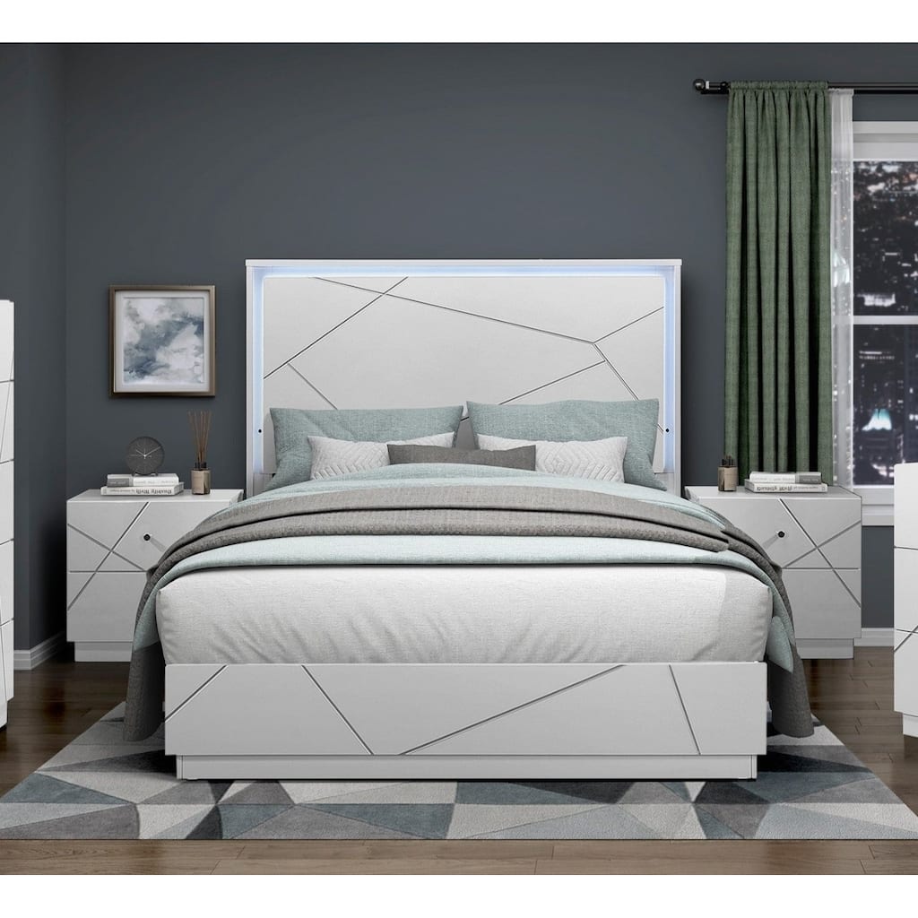 White Finish Bedroom Set 3pc Bed Two Nightstands Modern