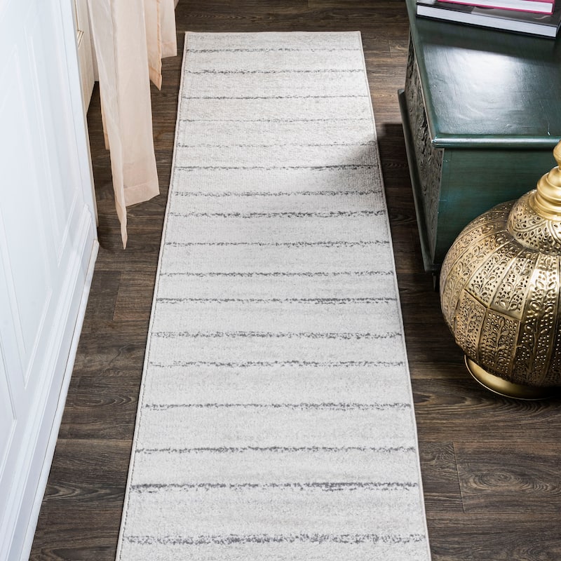 JONATHAN Y Alia Minimalist Stripe Area Rug