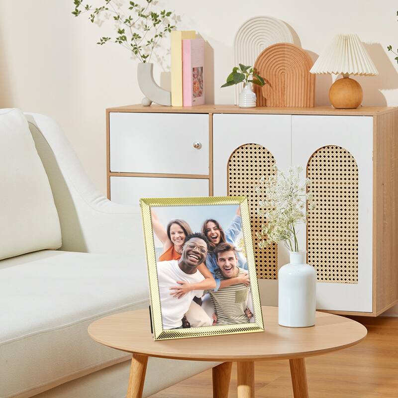 Simple Picture Frames, Metal Photo Frame with Real Glass, Display for Wedding Gift Home Tabletop Decor - Gold - 6x8