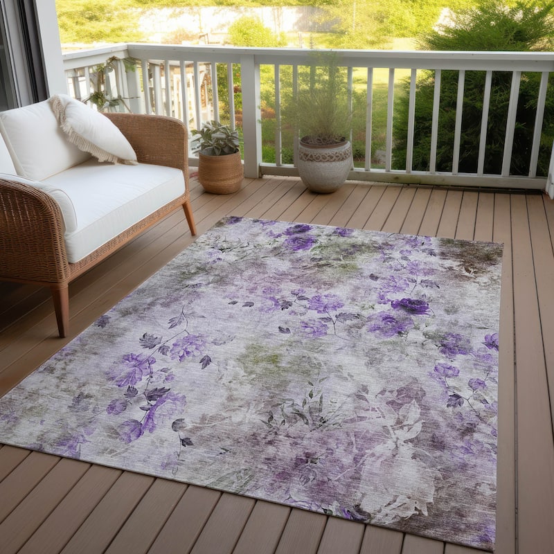 Machine Washable Indoor/ Outdoor Chantille Vanishing Floral Rug