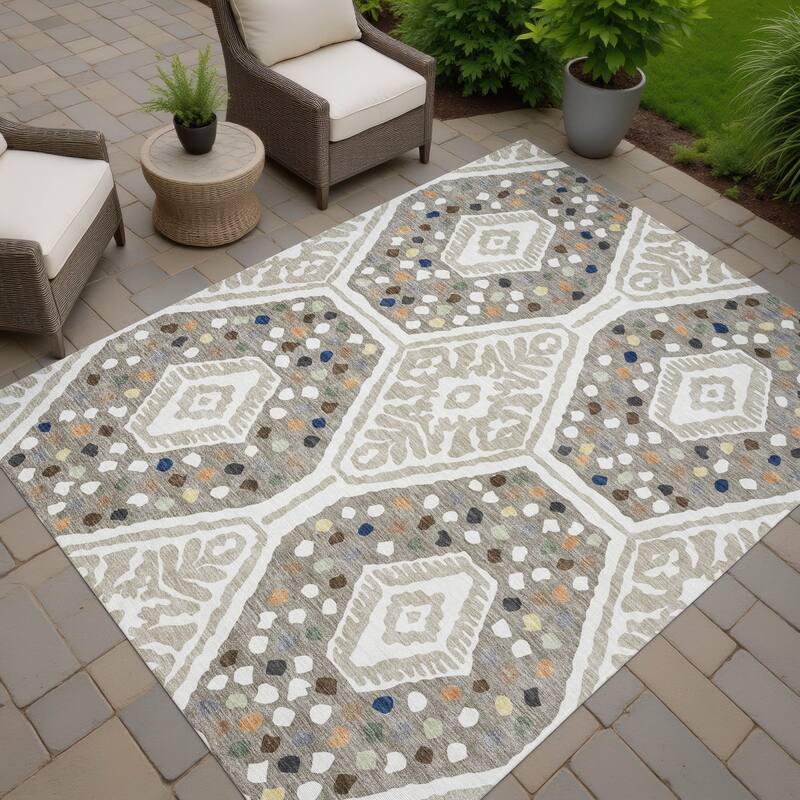 Machine Washable Indoor/ Outdoor Global Nipsey Chantille Rug
