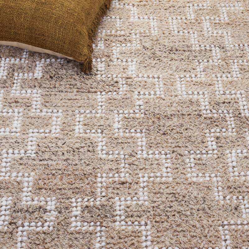 SAFAVIEH Handmade Vermont Greti Southwestern Rug