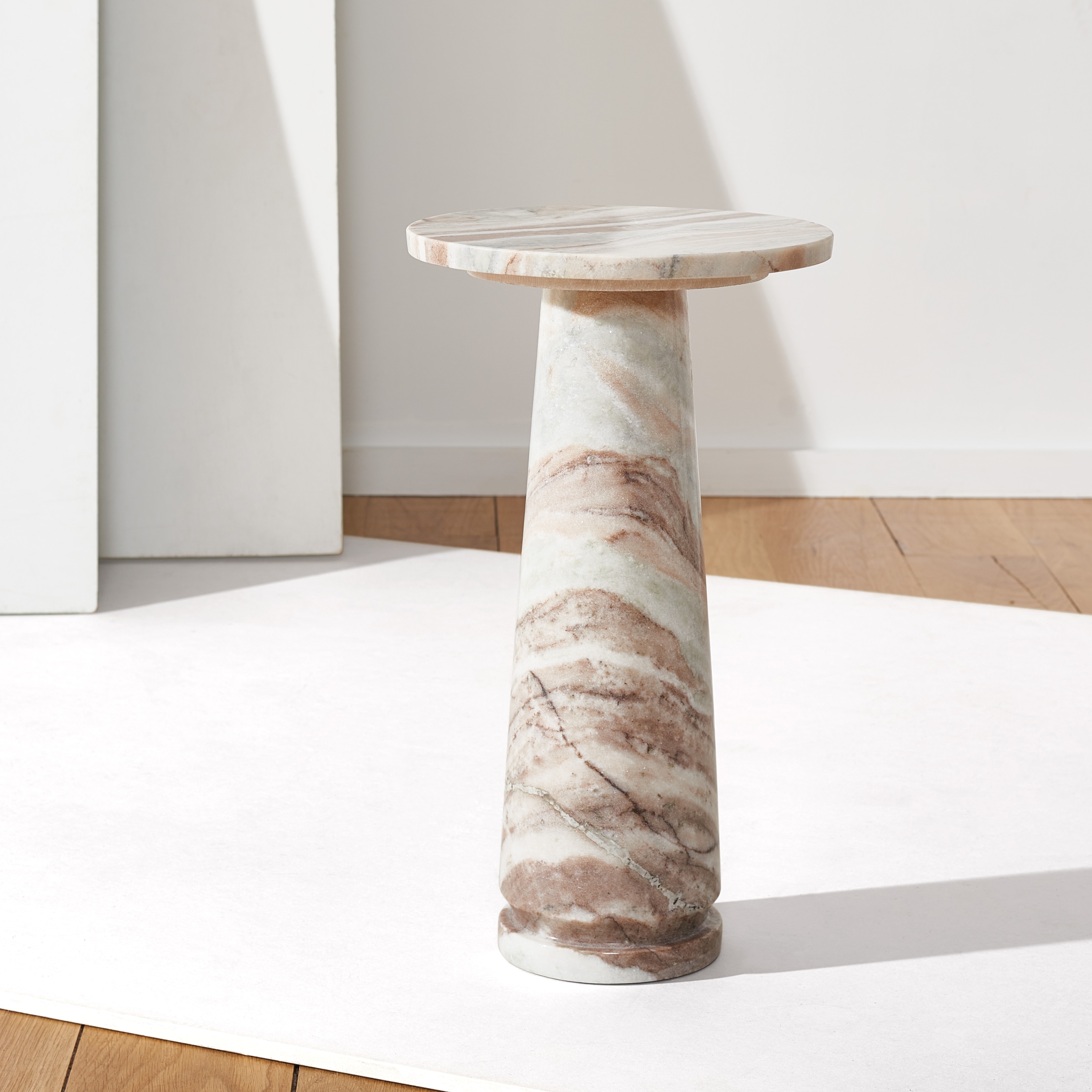 Safavieh round hotsell marble coffee table