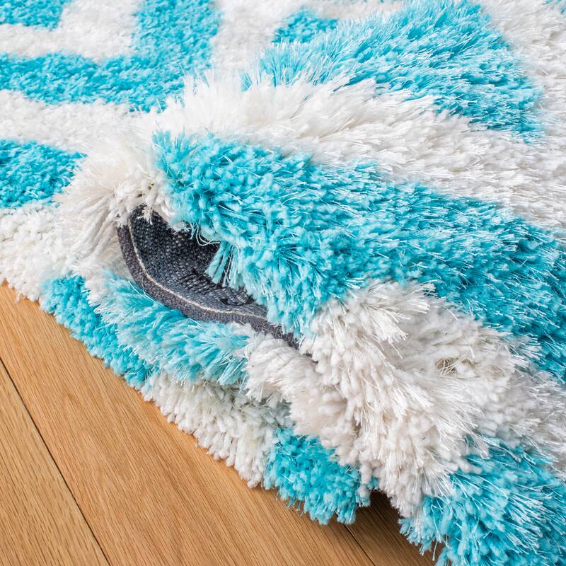 SAFAVIEH Handmade Barcelona Shag Rayya Polyester Rug