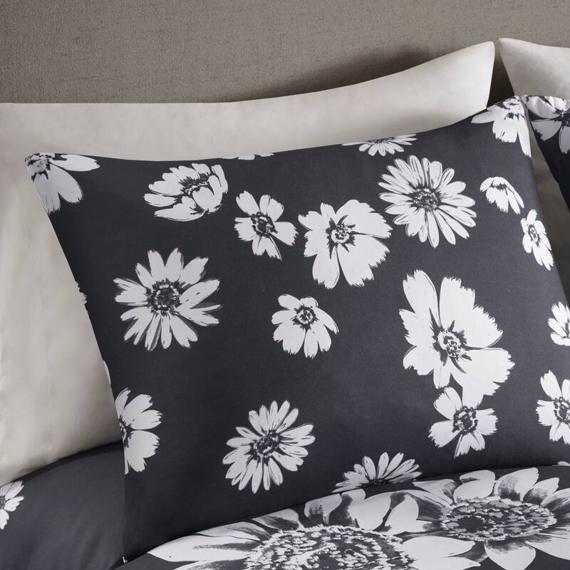 Intelligent Design Lilith Floral Reversible Comforter Set