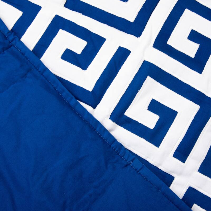 Rizzy Home Adair Greek Key Crib Quilt - 38" X 50"
