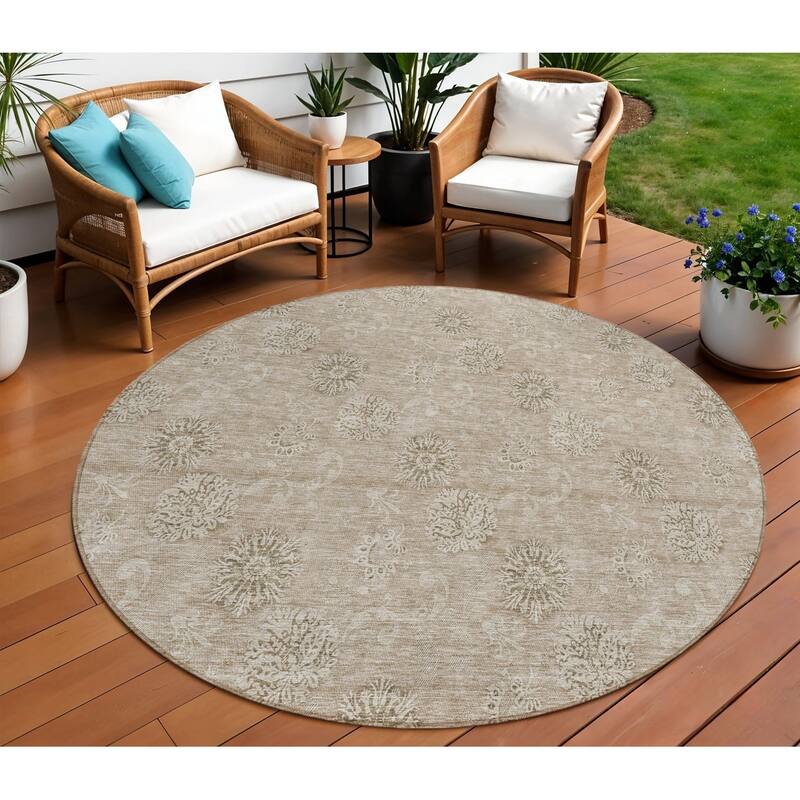 HomeRoots Floral Transitional Rectangle Outdoor Rug - 8' Round