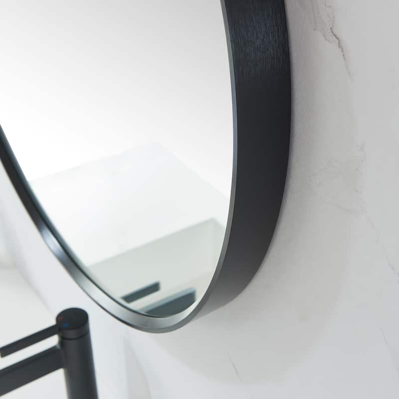 Vinnova Cascante Round Metal Wall Mirror