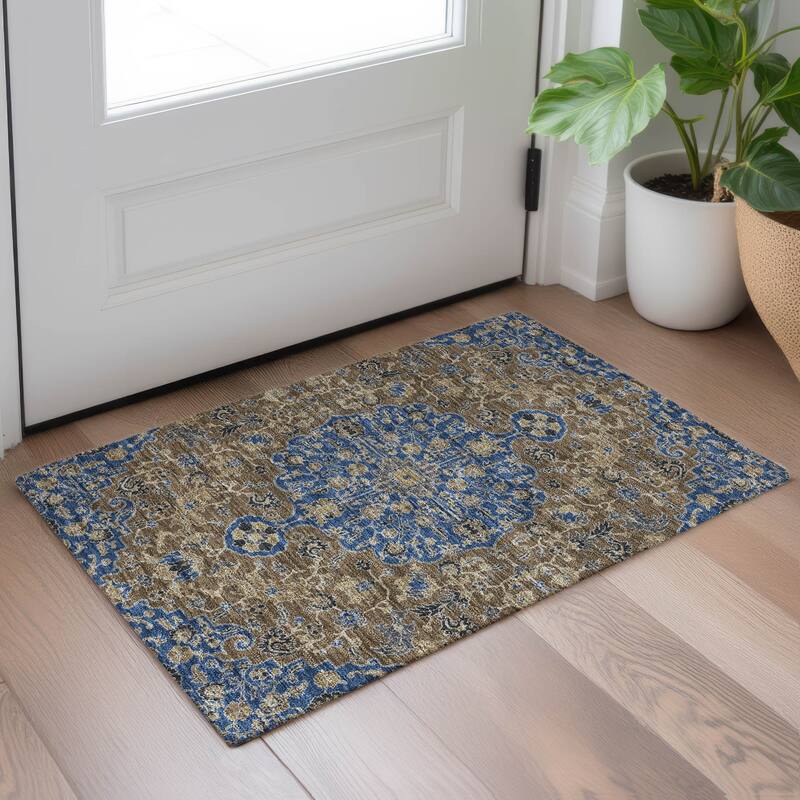 Machine Washable Indoor/ Outdoor Traditional Savannah Chantille Rug