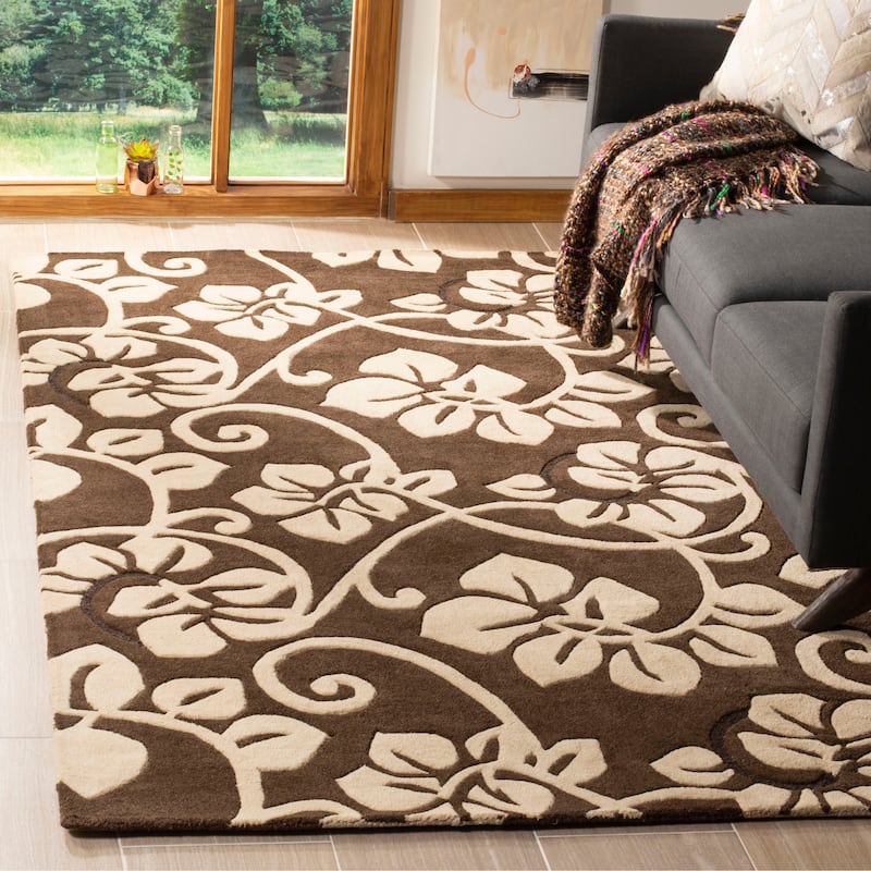 SAFAVIEH Handmade Soho Anya Floral N.Z. Wool Rug - 5' x 8' - Brown/Ivory