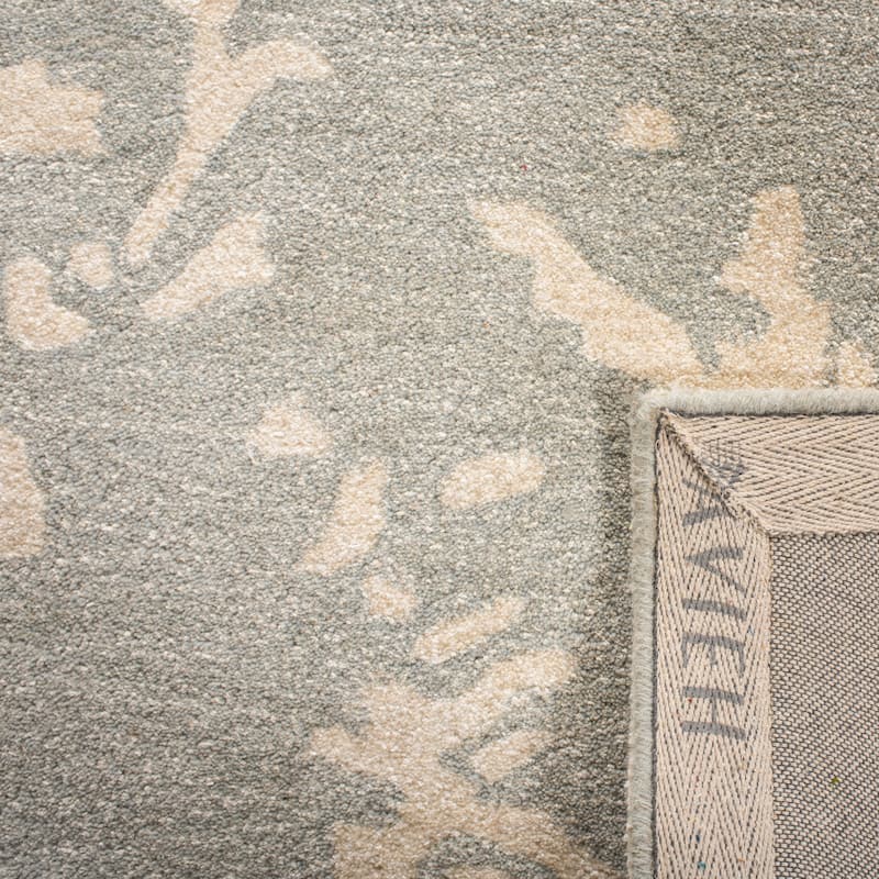 SAFAVIEH Handmade Bella Tineke Modern Floral Wool Rug