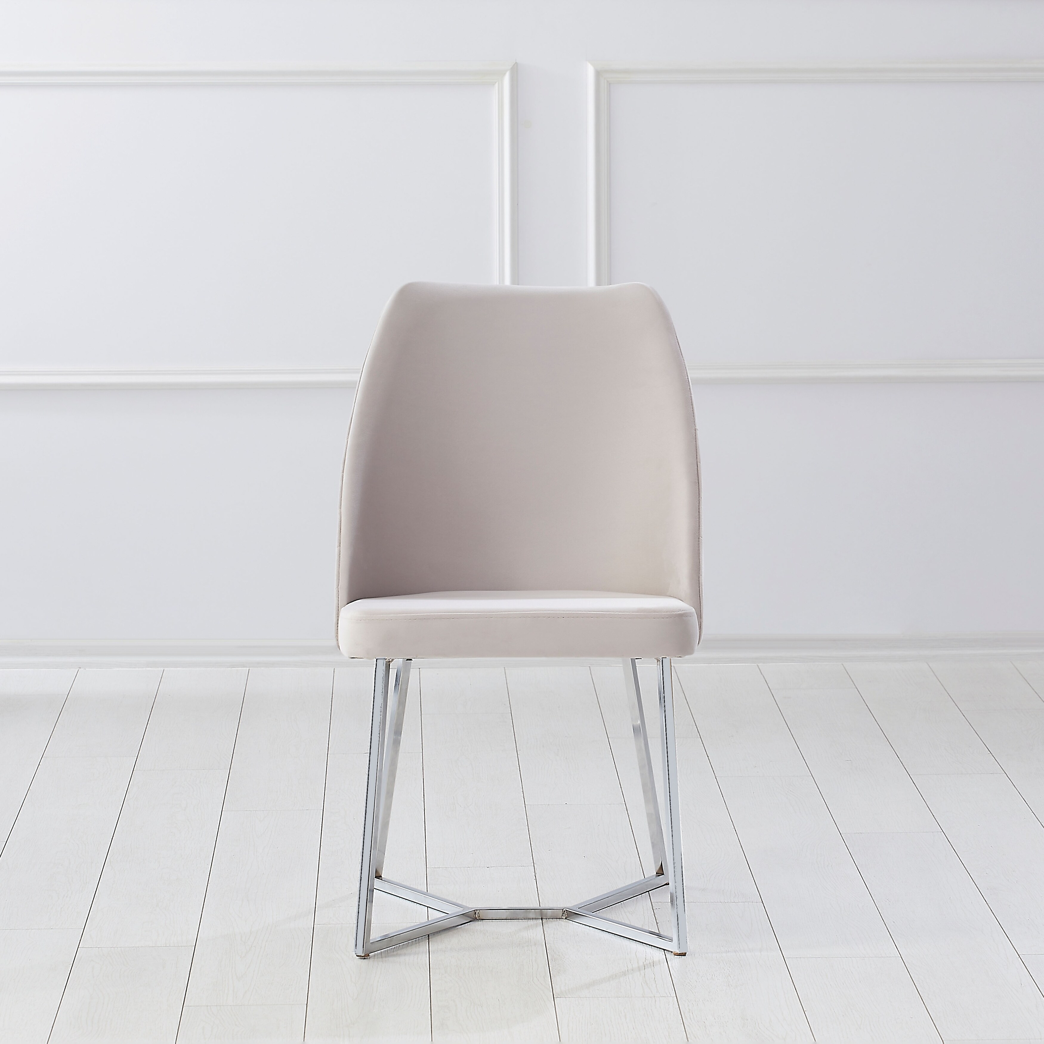Basic white chair clearance