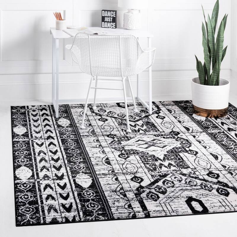 Transitional Wedo Collection Area Rug - 6' Square - White-Black