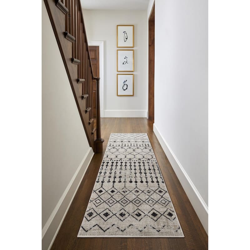 Livabliss Lavadora Bohemian Diamond Washable Area Rug - 7'10" x 10' - Black/Cream