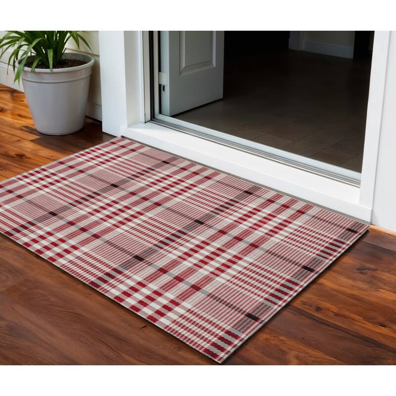 HomeRoots Plaid Transitional Rectangle Outdoor Rug - 3' x 5'