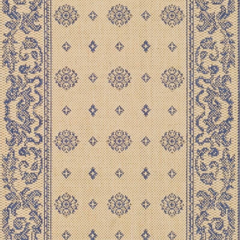 SAFAVIEH Courtyard Beverley Indoor/ Outdoor Waterproof Patio Backyard Rug