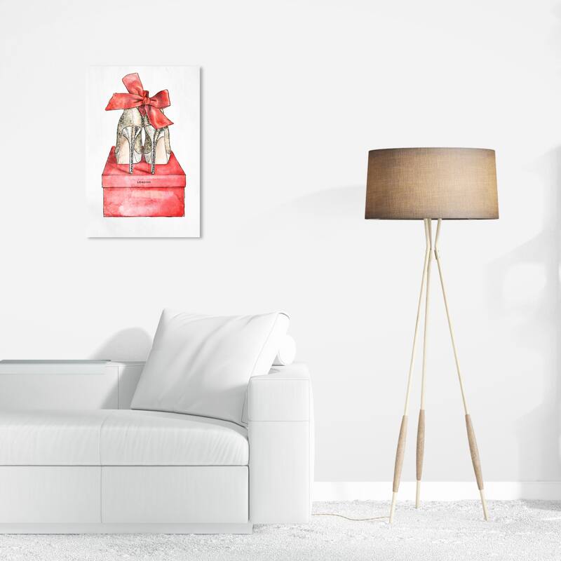 Wynwood Studio Canvas Fashion and Glam Red Romantic Pair Gold and Modern & Contemporary Wall Art Canvas Print - 24 x 16