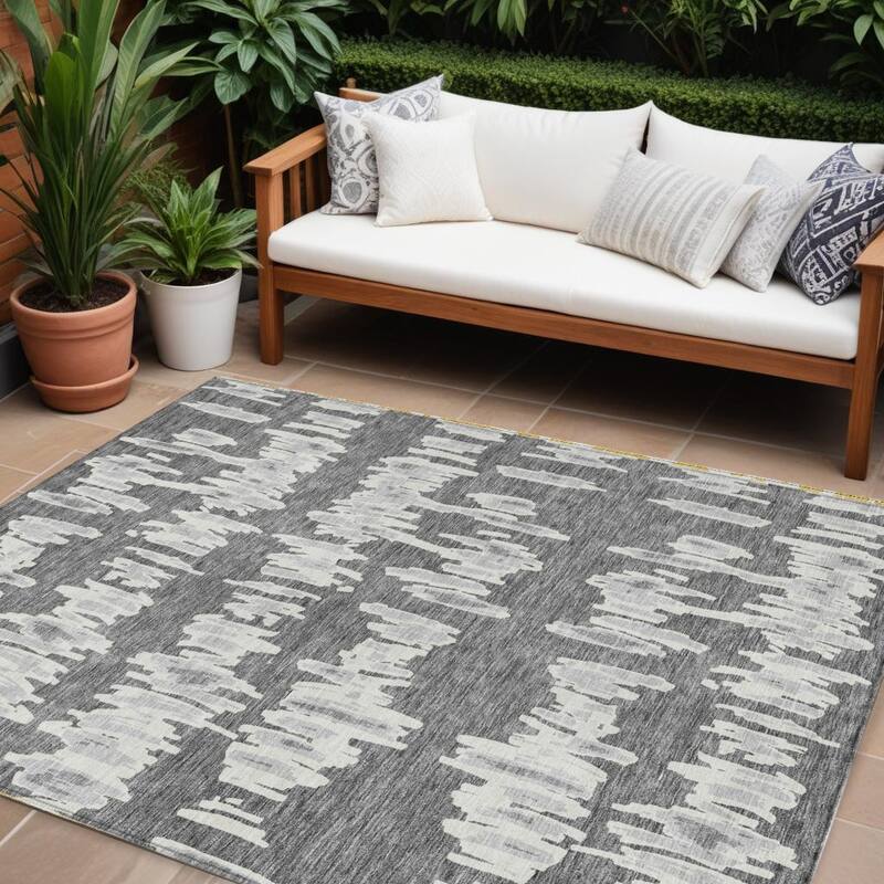 HomeRoots Striped Transitional Rectangle Outdoor Rug - 9' X 12'