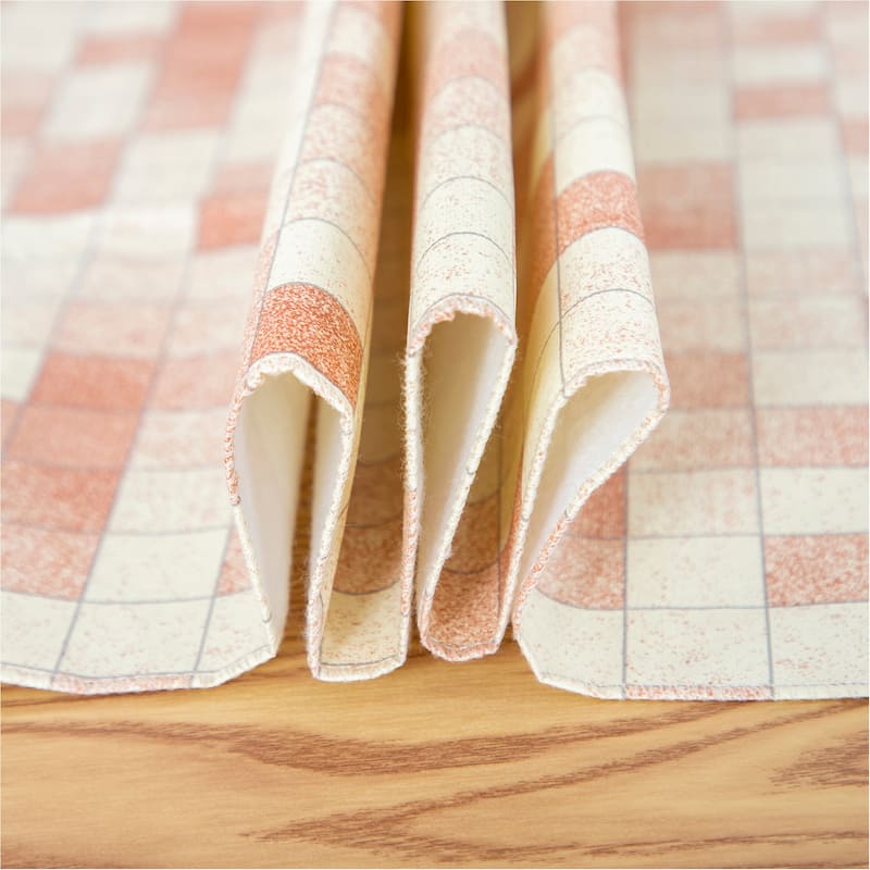 Celebrate tablecloth Great flannel back Gradient pink grid pattern