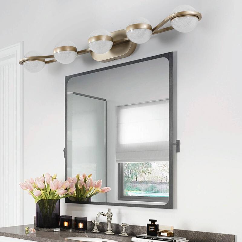 Vanity Lights With 4/5/6 LED Bulbs For Bathroom Lighting
