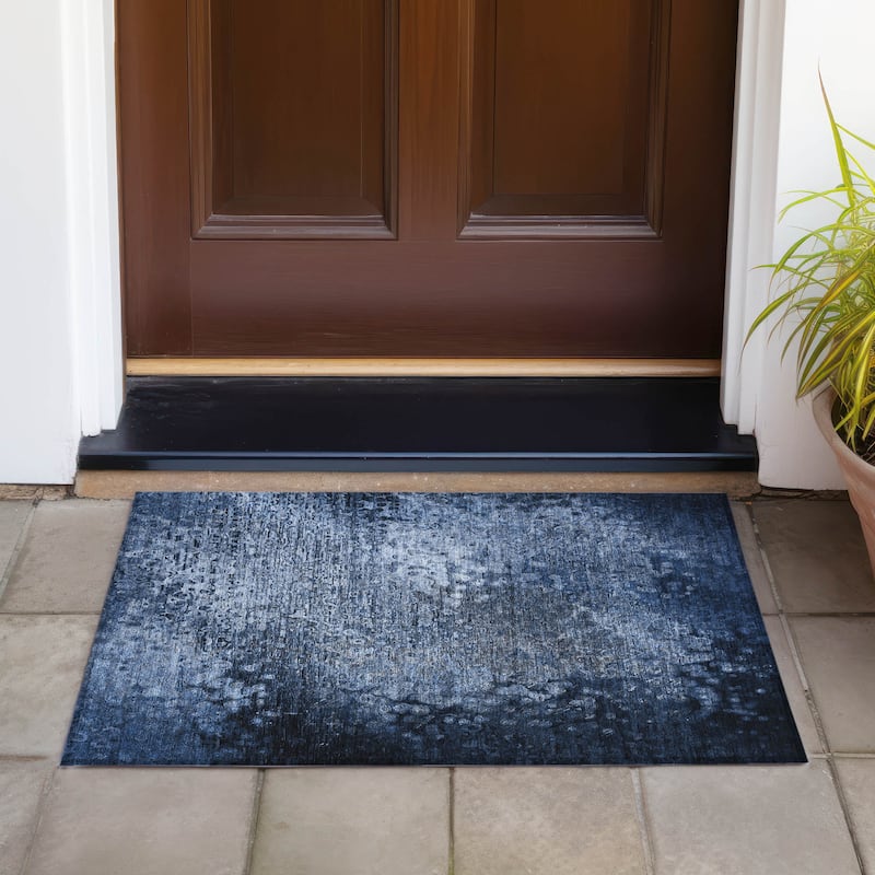 Machine Washable Indoor/ Outdoor Abstract Solid Chantille Rug