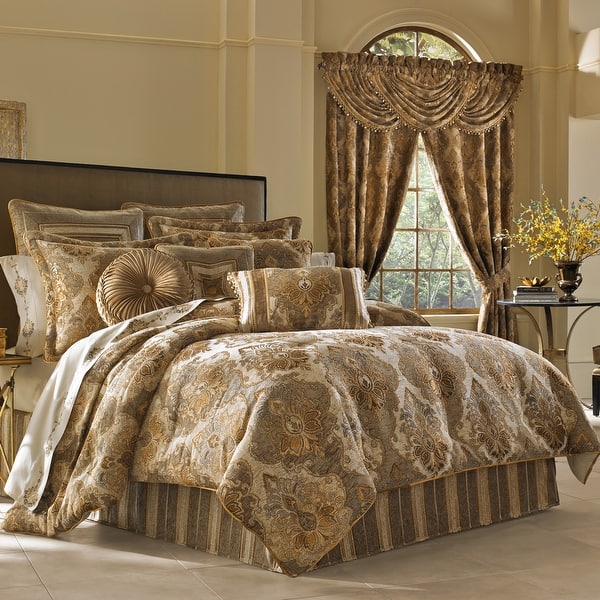 J. Queen New York Bradshaw Comforter Set - King