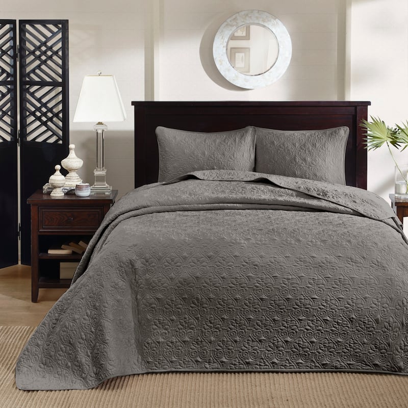 Madison Park Mansfield Reversible Oversized 3-piece Solid Texture Bedspread Quilt Set with Matching Shams - Dark Grey - King